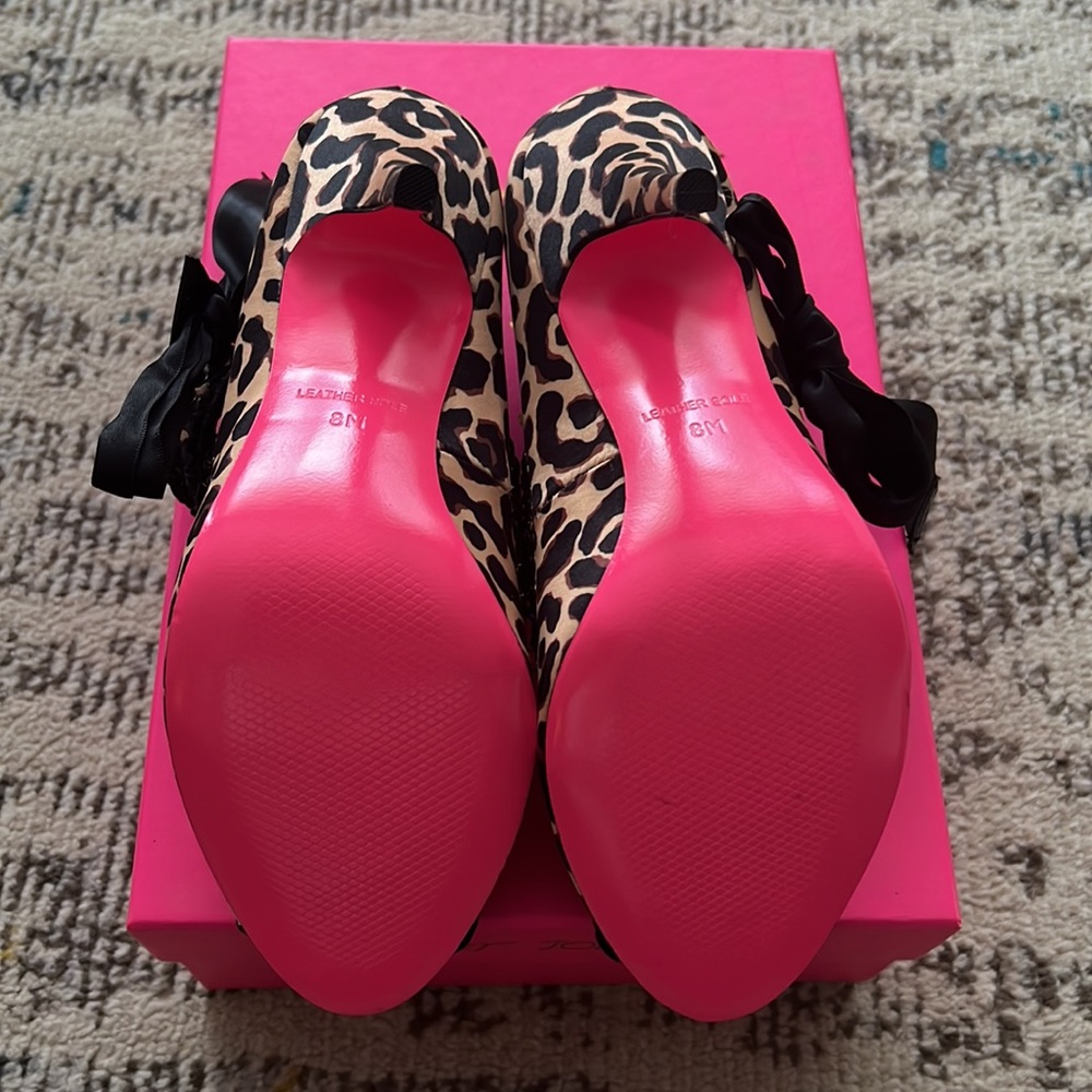 Brand new betsey Johnson animal print shoes - Picture 4 of 5